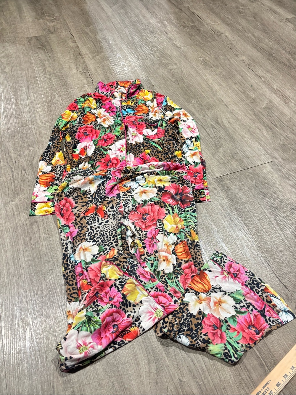 Johnny Was Sandra Floral Animal Print Long PJ Set Boho Chic Size Medium - Picture 2 of 4